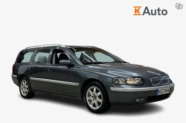 Volvo V70 2,5T Titanium AT / Nahat / Koukku/ Suomiauto Image 1