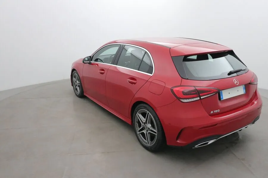 Mercedes-Benz CLASSE A 180 AMG LINE 7G-DCT Image 3